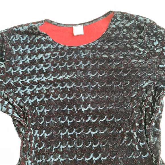 VTG black red velour scale top medium - Picture 1 of 10